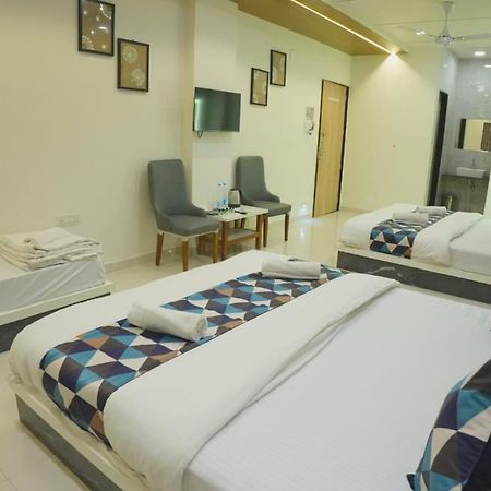 Hotel Ayodhya Virpur المظهر الخارجي الصورة