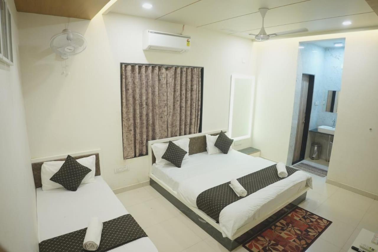 Hotel Ayodhya Virpur المظهر الخارجي الصورة